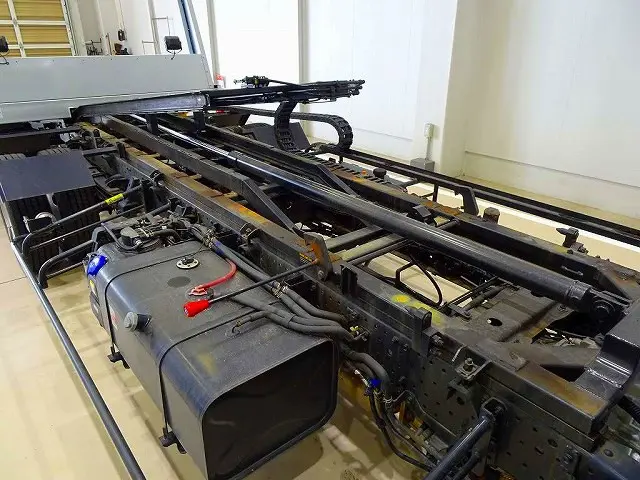 いすゞ エルフ 2RG-NPR88AN(2WD)の写真36