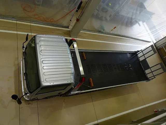 いすゞ エルフ 2RG-NPR88AN(2WD)の写真38