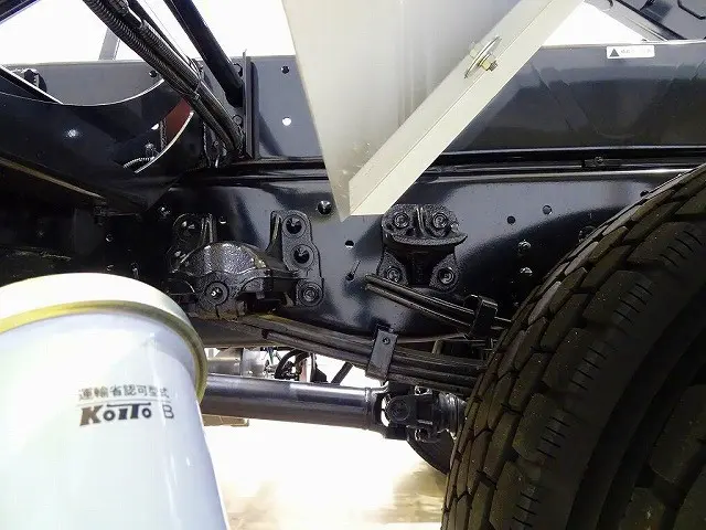 いすゞ フォワード 2RG-FRR90S4(2WD)の写真40