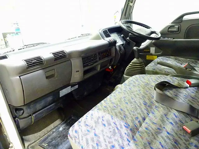 いすゞ エルフ KRーNKR81LV(2WD)の写真7