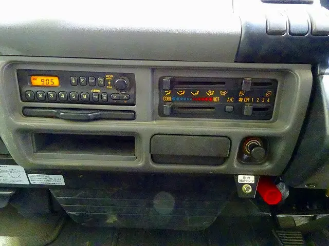 いすゞ エルフ KRーNKR81LV(2WD)の写真10