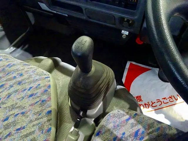 フロア5MT クラッチフリー付|いすゞ エルフ KRーNKR81LV(2WD)の写真12
