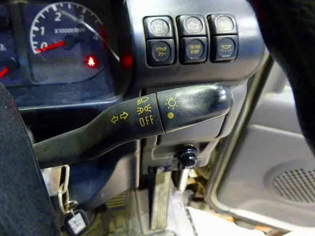 いすゞ エルフ KRーNKR81LV(2WD)の写真19
