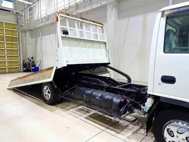 荷台内寸:440×180×40 古河ユニック/UC-28FS 三方開 左右リア支柱脱着可 荷台床縞鋼板 前立て鳥居鉄板張り/上部枕木/作業灯1個|いすゞ エルフ KRーNKR81LV(2WD)の写真23