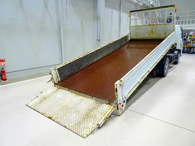 いすゞ エルフ KRーNKR81LV(2WD)の写真29