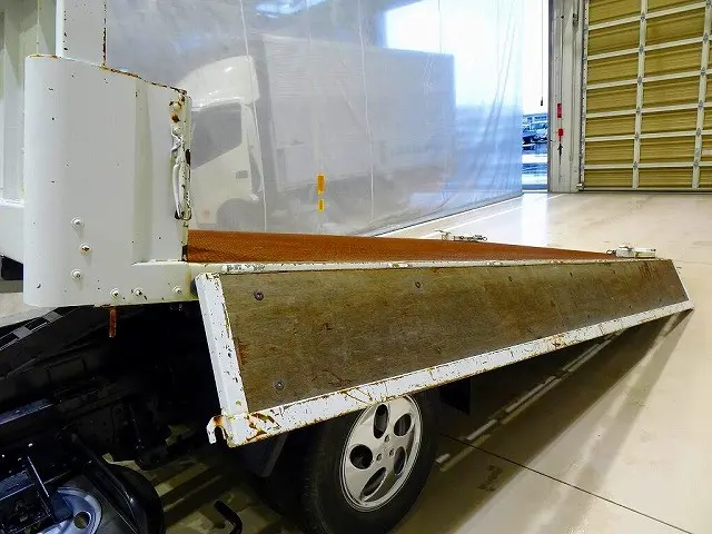 荷台内寸:440×180×40 古河ユニック/UC-28FS 三方開 左右リア支柱脱着可 荷台床縞鋼板 前立て鳥居鉄板張り/上部枕木/作業灯1個|いすゞ エルフ KRーNKR81LV(2WD)の写真29