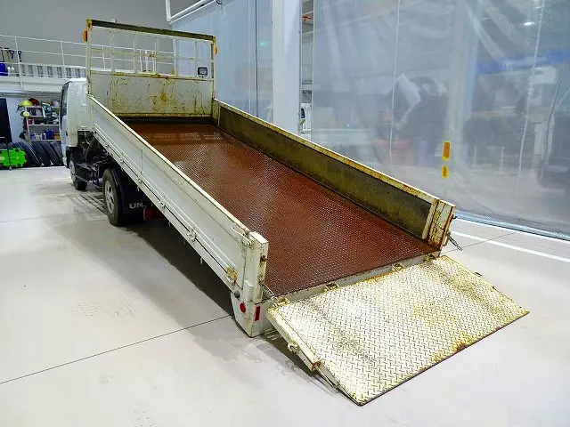 いすゞ エルフ KRーNKR81LV(2WD)の写真30