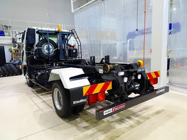 お問合せ管理No.J797　R7 ファイター 3.5t 標準ベッドレス アームロール 220ps PROグレード 未使用車|三菱 ファイター 2KG-FK72F(2WD)の写真4