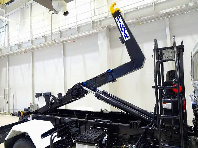 アームロール　新明和　CCA44-31　F2501522098　キャブバックステップ付|三菱 ファイター 2KG-FK72F(2WD)の写真29