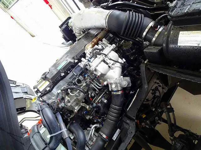 エンジンルーム|三菱 ファイター 2KG-FK72F(2WD)の写真37