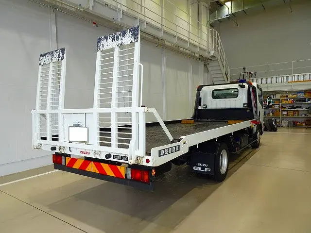いすゞ エルフ 2RG-NPR88AN(2WD)の写真3