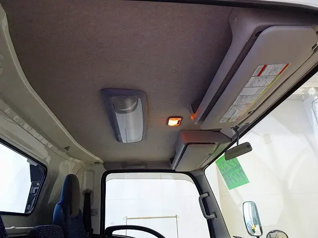 室内蛍光灯|いすゞ エルフ 2RG-NPR88AN(2WD)の写真12