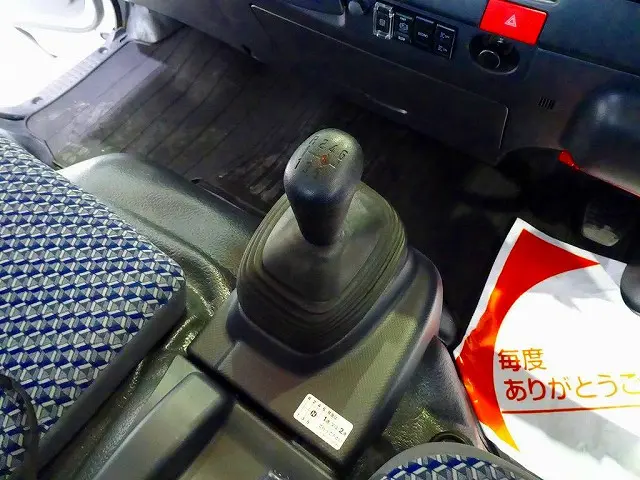 フロア6MT|いすゞ エルフ 2RG-NPR88AN(2WD)の写真13