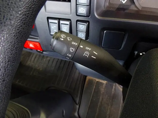 いすゞ エルフ 2RG-NPR88AN(2WD)の写真19