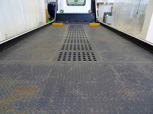 いすゞ エルフ 2RG-NPR88AN(2WD)の写真21