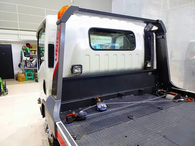 荷台内寸：567×207×11　古河ユニック/Neo5　UC-35NERS　ラジコン/ウインチ付　床フック12個　荷台タイヤ止め2個　作業灯2個　大型ミラー1個　荷締めワイヤーガチャ2個|いすゞ エルフ 2RG-NPR88AN(2WD)の写真21