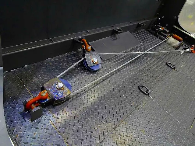 荷台内寸：567×207×11　古河ユニック/Neo5　UC-35NERS　ラジコン/ウインチ付　床フック12個　荷台タイヤ止め2個　作業灯2個　大型ミラー1個　荷締めワイヤーガチャ2個|いすゞ エルフ 2RG-NPR88AN(2WD)の写真22