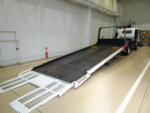 いすゞ エルフ 2RG-NPR88AN(2WD)の写真32