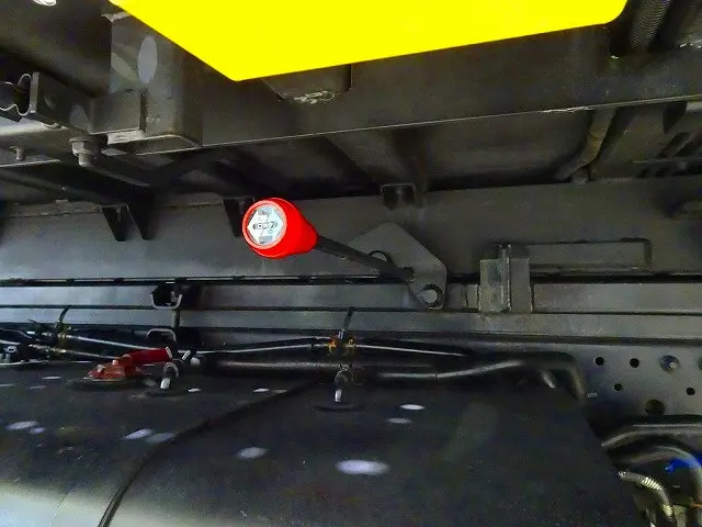 荷台内寸：567×207×11　古河ユニック/Neo5　UC-35NERS　ラジコン/ウインチ付　床フック12個　荷台タイヤ止め2個　作業灯2個　大型ミラー1個　荷締めワイヤーガチャ2個|いすゞ エルフ 2RG-NPR88AN(2WD)の写真33