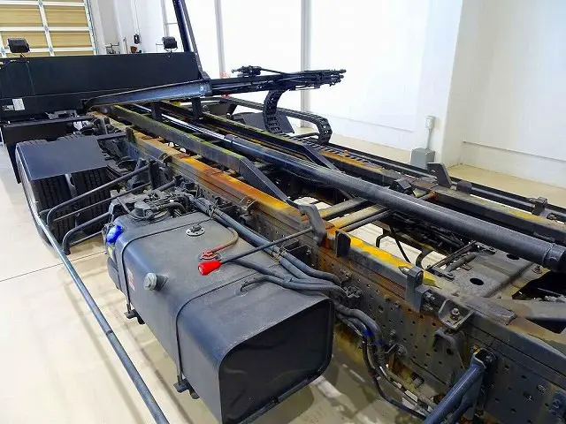 いすゞ エルフ 2RG-NPR88AN(2WD)の写真35