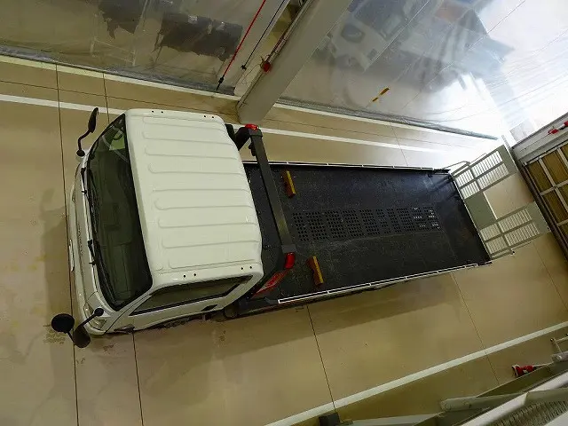 いすゞ エルフ 2RG-NPR88AN(2WD)の写真38