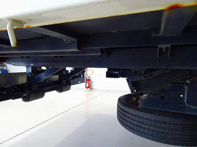 いすゞ エルフ 2RG-NPR88AN(2WD)の写真43