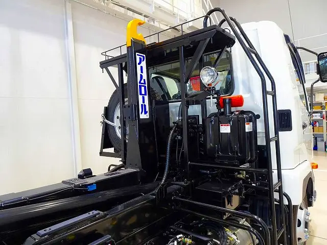 アームロール 新明和 CCA44-31 F2410520118 キャブバックステップ付 作業灯1個|三菱 ファイター 2KG-FK72F(2WD)の写真23