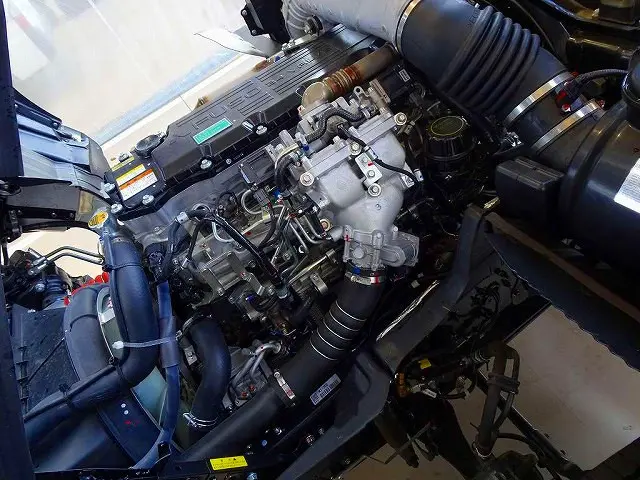 エンジンルーム|三菱 ファイター 2KG-FK72F(2WD)の写真37