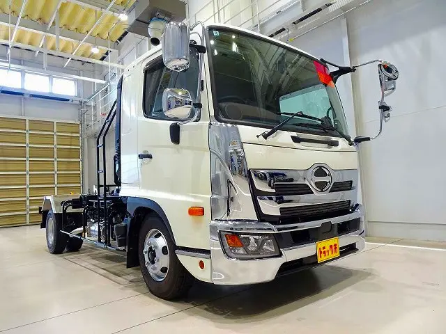 お問合せ管理No.J984 R7 レンジャー 3.65t 標準ベッド付 アームロール 240ps 未使用車|日野 レンジャー 2KG-FD2ABA(2WD)の写真2