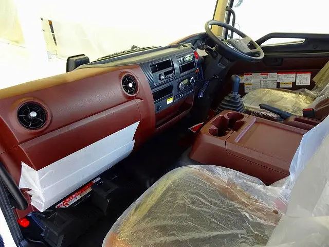 オートAC PS PW SRS ABS 集中ドアロック 左電格ミラー エアサスシート/肘掛け AM/FMラジオ ETC バックモニター アドブルー ターボ 排気ブレーキ フロア6MT|日野 レンジャー 2KG-FD2ABA(2WD)の写真8