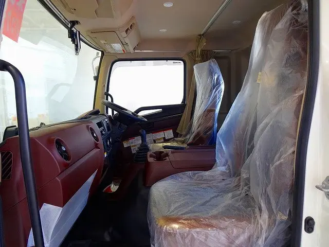 坂道発進補助装置 車線逸脱警報装置 衝突被害軽減ブレーキ フォグランプ トラクションコントロール 室内LED灯/カーテン 消火器1個|日野 レンジャー 2KG-FD2ABA(2WD)の写真9