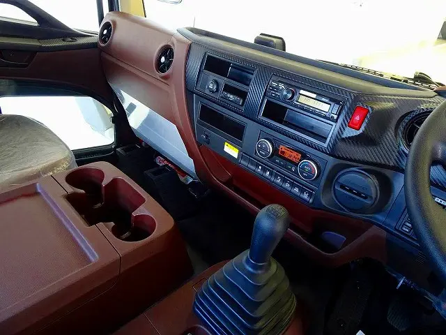 オートAC PS PW SRS ABS 集中ドアロック 左電格ミラー エアサスシート/肘掛け AM/FMラジオ ETC バックモニター アドブルー ターボ 排気ブレーキ フロア6MT|日野 レンジャー 2KG-FD2ABA(2WD)の写真10