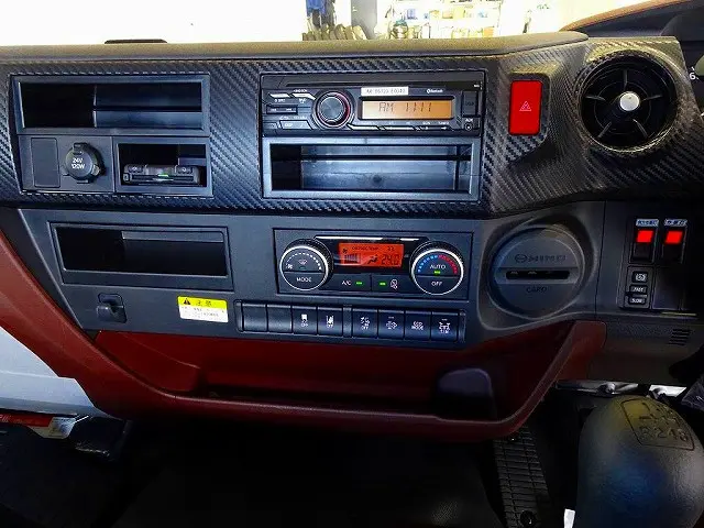 坂道発進補助装置 車線逸脱警報装置 衝突被害軽減ブレーキ フォグランプ トラクションコントロール 室内LED灯/カーテン 消火器1個|日野 レンジャー 2KG-FD2ABA(2WD)の写真11