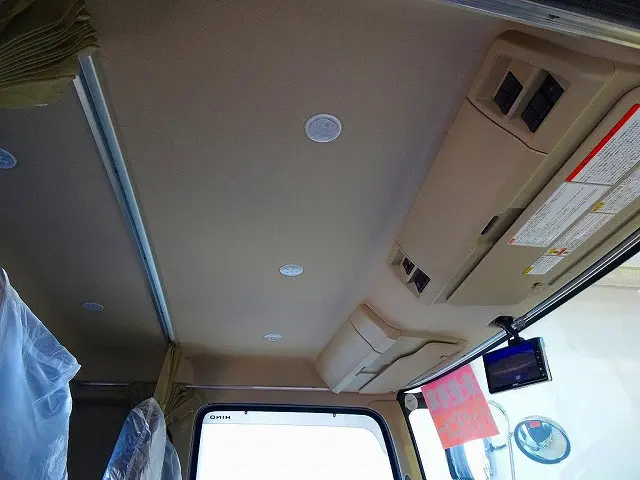 室内LED灯/カーテン|日野 レンジャー 2KG-FD2ABA(2WD)の写真16