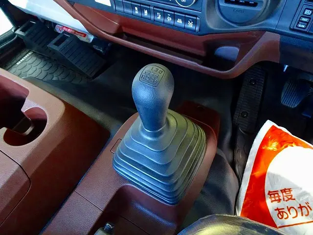 フロア6MT|日野 レンジャー 2KG-FD2ABA(2WD)の写真19