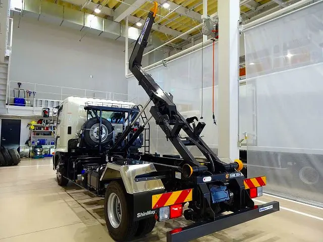 アームロール 新明和 CCA44-31 F2501521650 キャブバックステップ付 作業灯1個|日野 レンジャー 2KG-FD2ABA(2WD)の写真31