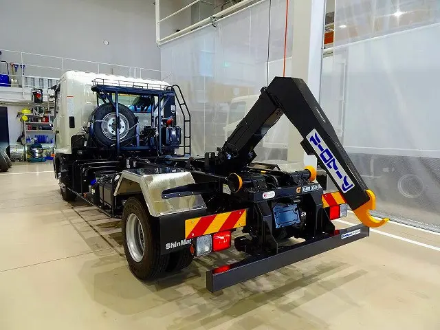 アームロール 新明和 CCA44-31 F2501521650 キャブバックステップ付 作業灯1個|日野 レンジャー 2KG-FD2ABA(2WD)の写真34