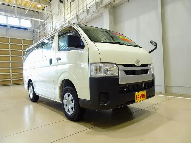 お問合せ管理No.K006　R7 ハイエースバン DX 1t 4WD 3/6人乗り 5ドア 未使用車|トヨタ ハイエースバン 3DF-GDH206V(4WD)の写真2
