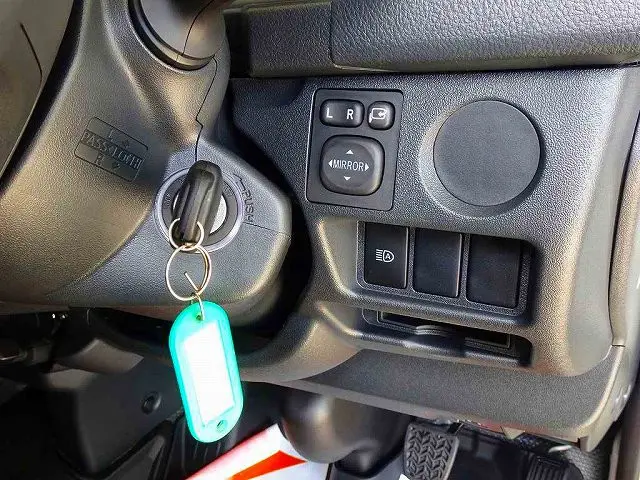 トヨタ ハイエースバン 3DF-GDH206V(4WD)の写真17