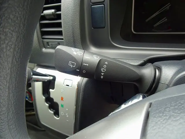 トヨタ ハイエースバン 3DF-GDH206V(4WD)の写真18