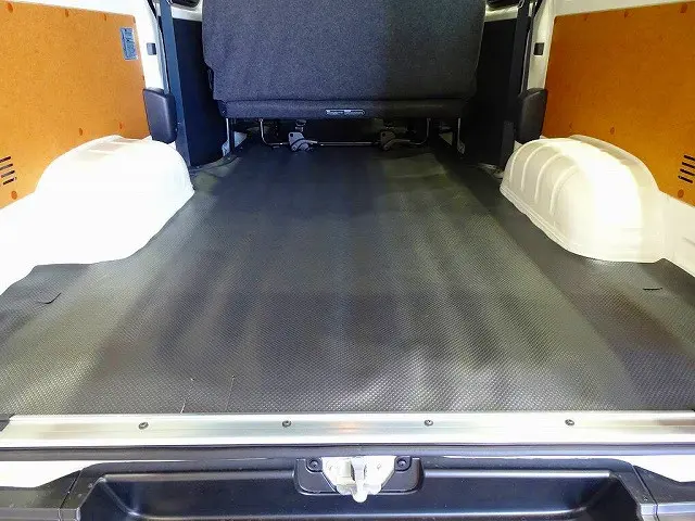 3/6人乗り　5ドア　バックドアガラス熱線|トヨタ ハイエースバン 3DF-GDH206V(4WD)の写真28