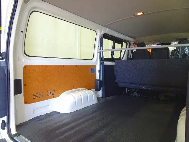 3/6人乗り　5ドア　バックドアガラス熱線|トヨタ ハイエースバン 3DF-GDH206V(4WD)の写真30