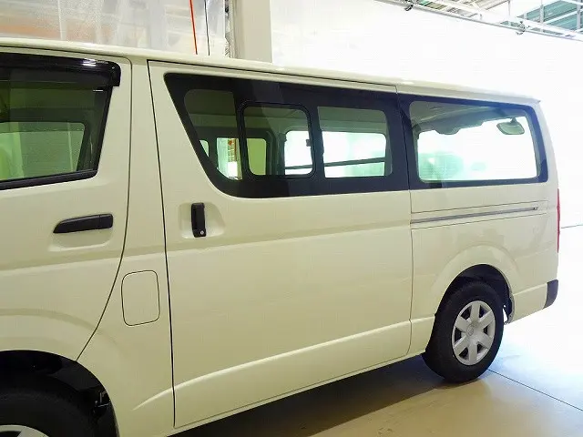 ハイエースバン DX 1t 4WD 3/6人乗り 5ドア 未使用車|トヨタ ハイエースバン 3DF-GDH206V(4WD)の写真33