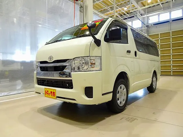 お問合せ管理No.K014　R7 ハイエースバン DX GLパッケージ 1t 4WD 3/6人乗り 5ドア 未使用車|トヨタ ハイエースバン 3DF-GDH206V(4WD)の写真1