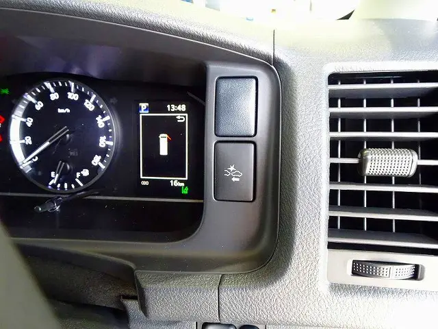 トヨタ ハイエースバン 3DF-GDH206V(4WD)の写真13