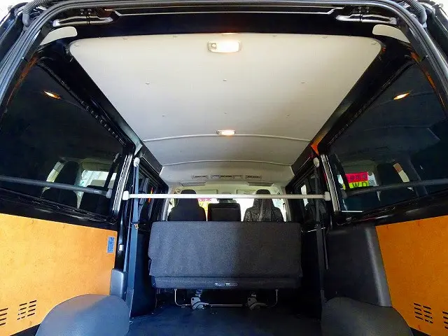 3/6人乗り　5ドア　リアヒーター/クーラー　リアガラスフィルム貼り　バックドアガラス熱線|トヨタ ハイエースバン 3DF-GDH206V(4WD)の写真33
