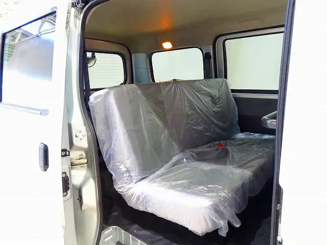 2/5人乗り　5ドア　リアヒーター　プライバシーガラス　リアガラス熱線|マツダ ボンゴバン 5BF-S413Z(4WD)の写真19