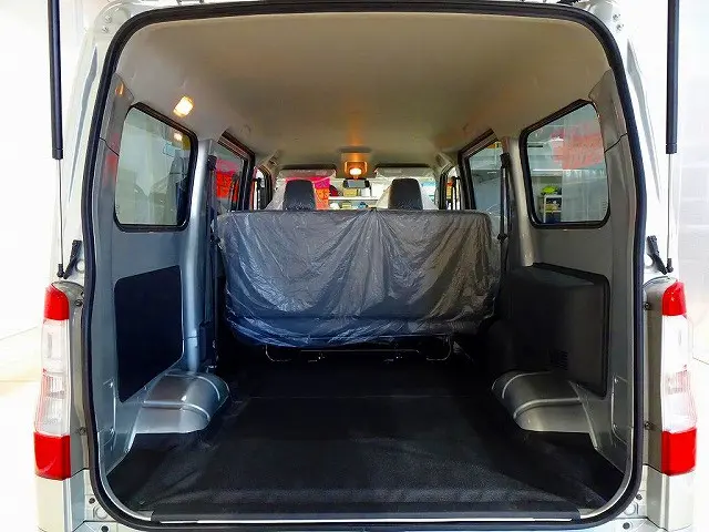 2/5人乗り　5ドア　リアヒーター　プライバシーガラス　リアガラス熱線|マツダ ボンゴバン 5BF-S413Z(4WD)の写真24