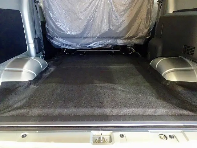 2/5人乗り　5ドア　リアヒーター　プライバシーガラス　リアガラス熱線|マツダ ボンゴバン 5BF-S413Z(4WD)の写真25