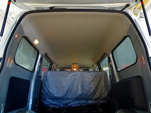 2/5人乗り　5ドア　リアヒーター　プライバシーガラス　リアガラス熱線|マツダ ボンゴバン 5BF-S413Z(4WD)の写真26
